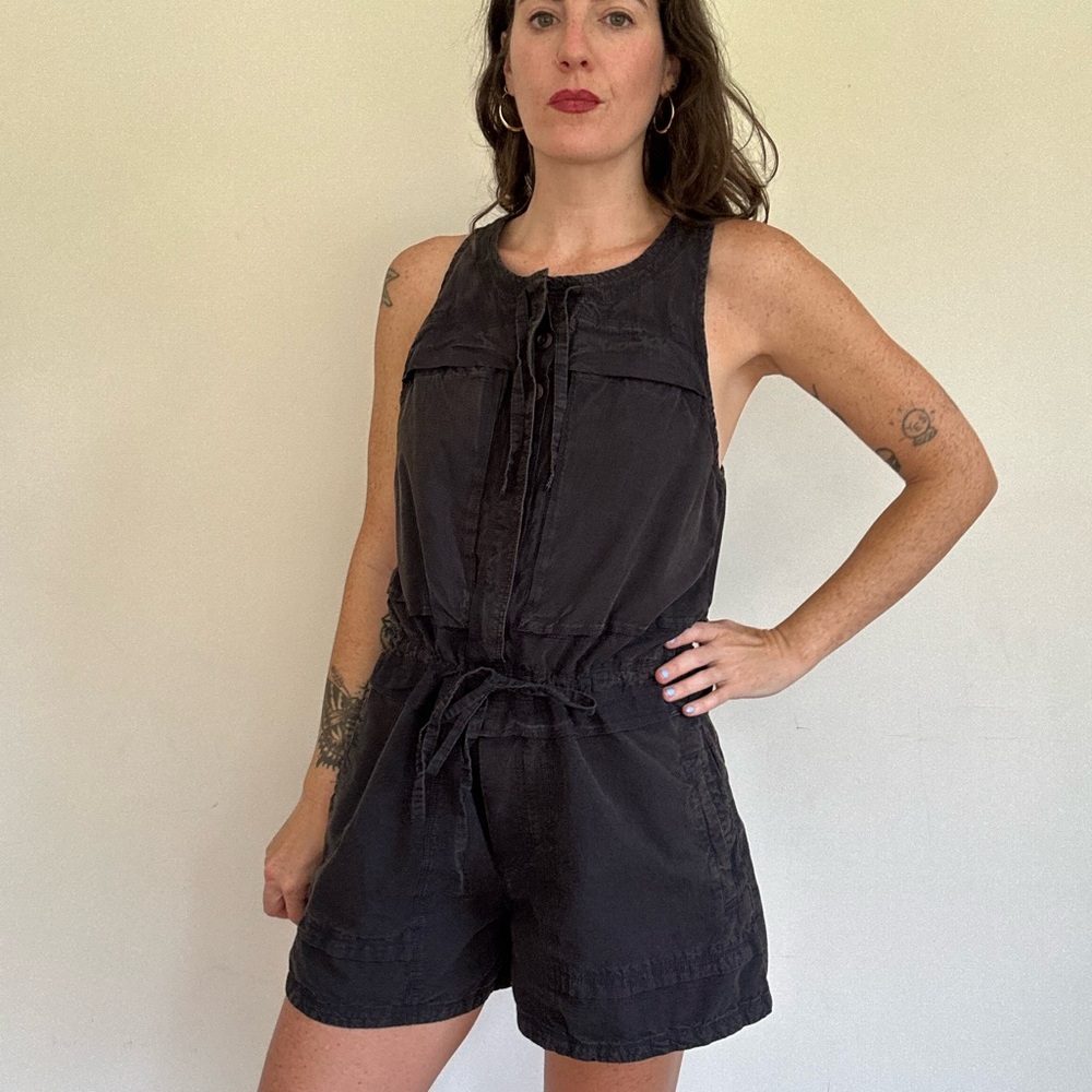 Free people cotton pocket romper. Size small - Picture 1 of 13